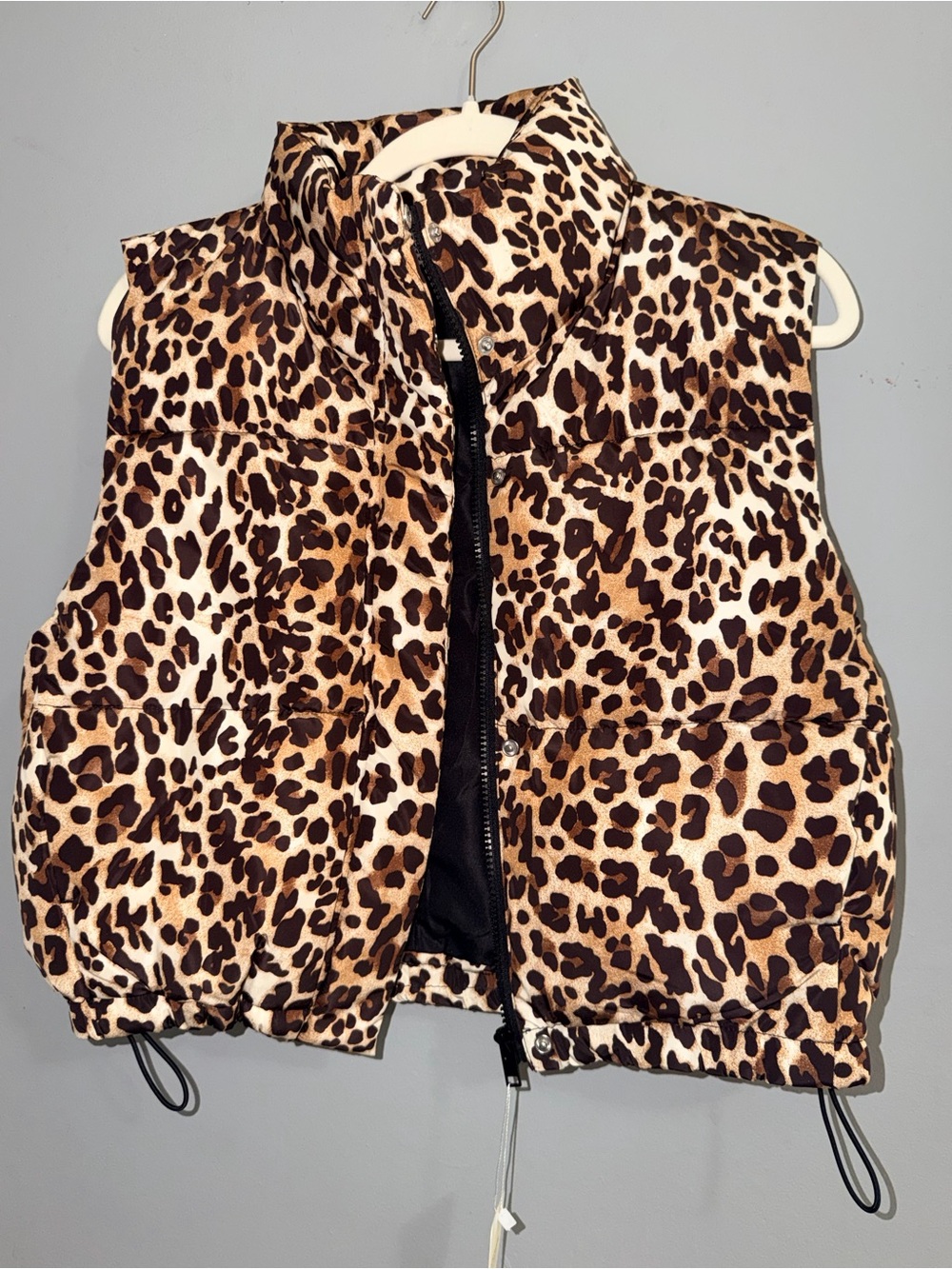 NWT American Threads Cropped Leopard Puffer Vest — Size S/M